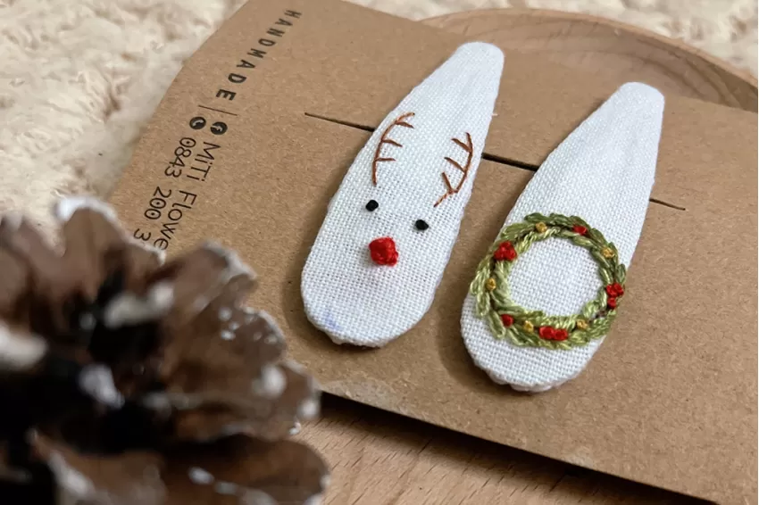 Reindeer Embroidered Linen Hair Clip, “Special Christmas” Collection, Cute Christmas Accessory, Christmas Gift For Lover And Friends