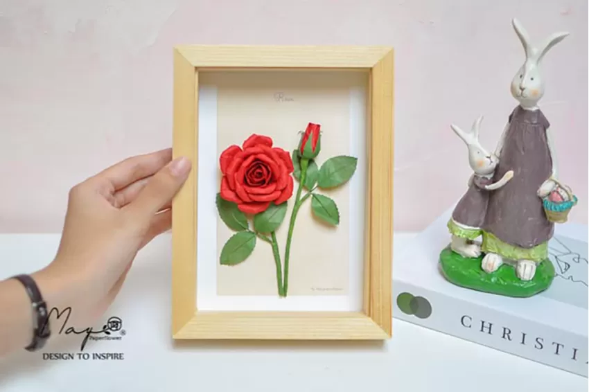 Handmade Paper Flower Painting, Red Roses MAYPAPERFLOWER Wooden Frame of 15 x 20cm