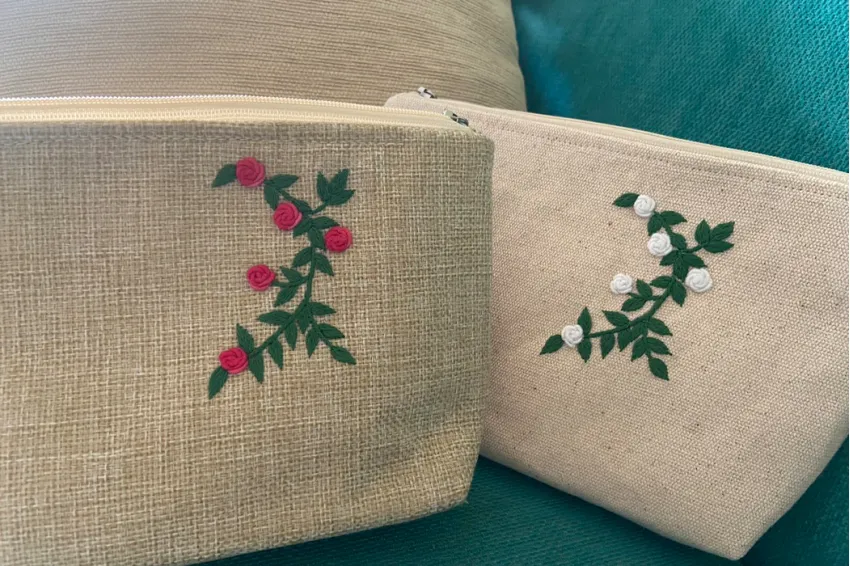 Roses Embroidered Cosmetic Bags, Cosmetic Bags, Handmade, Handy Fabric Bags, Handmade Fabric Bags, Women's Gifts, Fashion Accessories