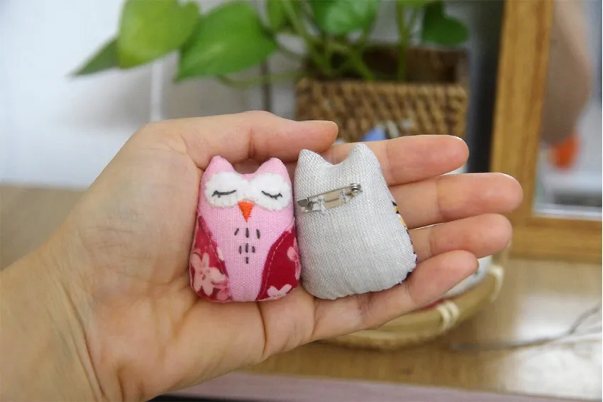 Fabric Owl Pin, Fabric Pin, Fabric Accessories, Handmade Accessories, Hand Embroidered Pin, Handmade Gifts, Unique Gifts