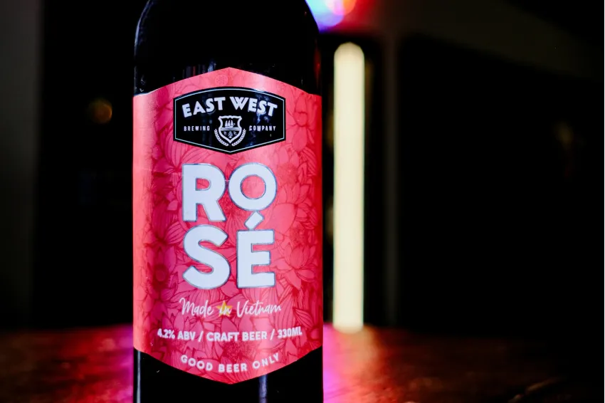 ROSÉ Craft Beer, 330ml Bottle, Ignite the Fun, Vietnamese Craft Beer, Berry Ingredients, Sweet Flavor, Well-Brewed Beer, Beer For All Occasion