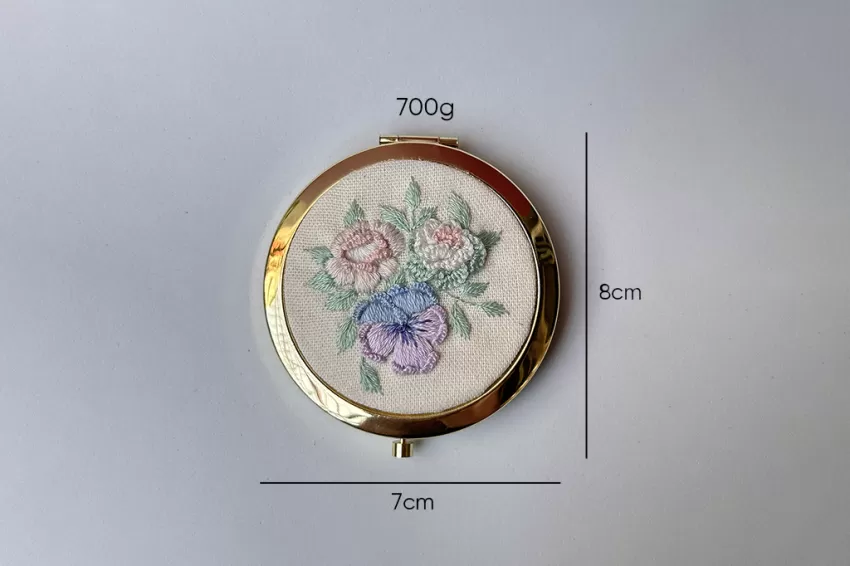 3d Pastel Hand Embroidery Handy Mirror,  Hand-Embroidered, Customizable According To Preferences, Feminine Colors, Stylish Handheld Mirror