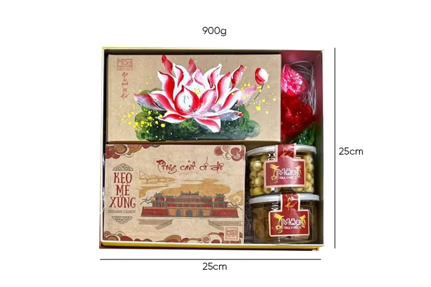 Moc Truly Hue’s 2024 Traditional Gift Box, Gift From Ancient Town, Hue Specialty, Handcrafted Treats, Artistic Hand-painted Gift Box
