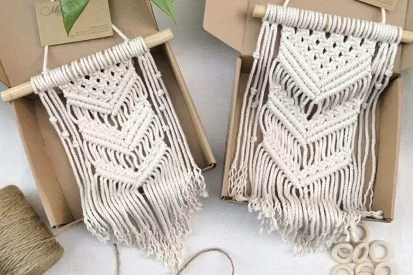 Mini Macrame Wall Curtain