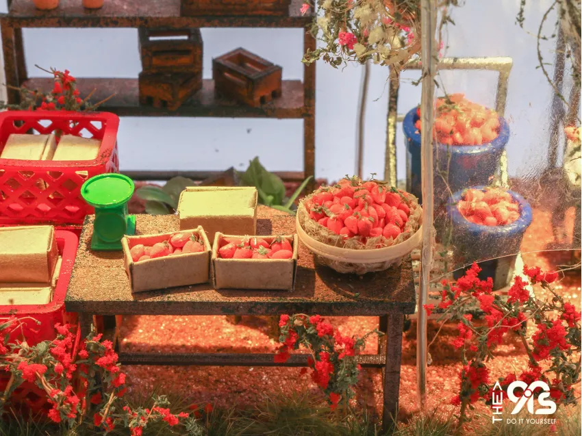 Diy Strawberry Garden, Miniature Vintage Suitcase Model With Led Light, Handcrafted Vietnamese Design, Diy Miniature Garden Kit, Vietnamese Dalat Souvenirs, Miniature Suitcase Model, Handmade Crafts, Complete DIY Kit