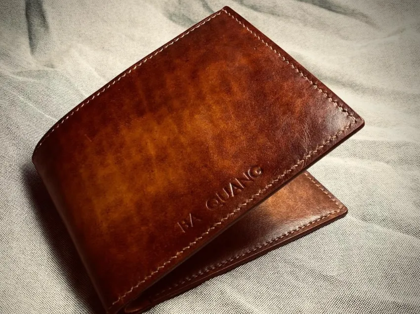 Engraved Fold Leather Wallet, Veg Leather, Multiple Small Compartments, Minimalist And Sophisticated Design, Custom Engraving Available