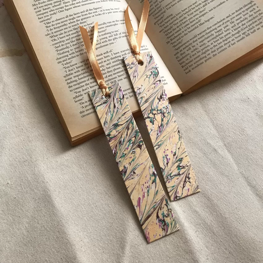 Handmade Marbling Bookmark, High Quality Hardcover Material, Watermarking Art, Eye-catching Marbled Pattern