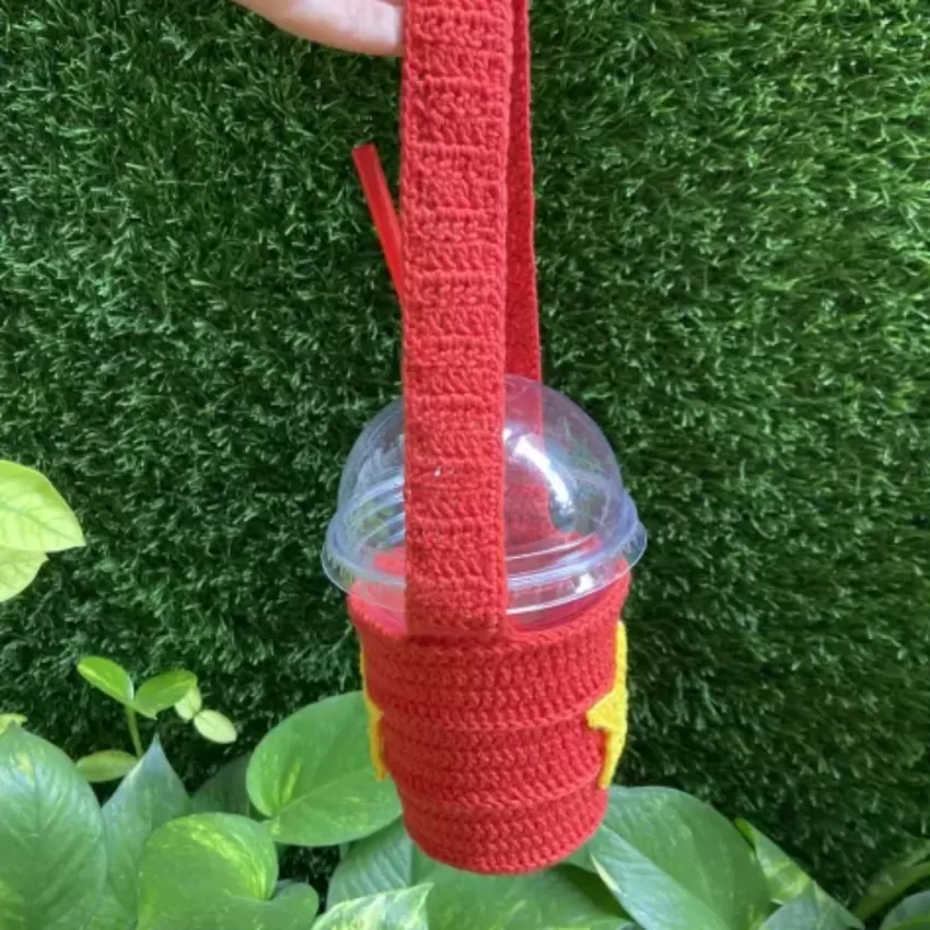 National Flag Takeaway Cup Holder, Durable Crochet Material, Fits All Cup Sizes, Environmentally Friendly